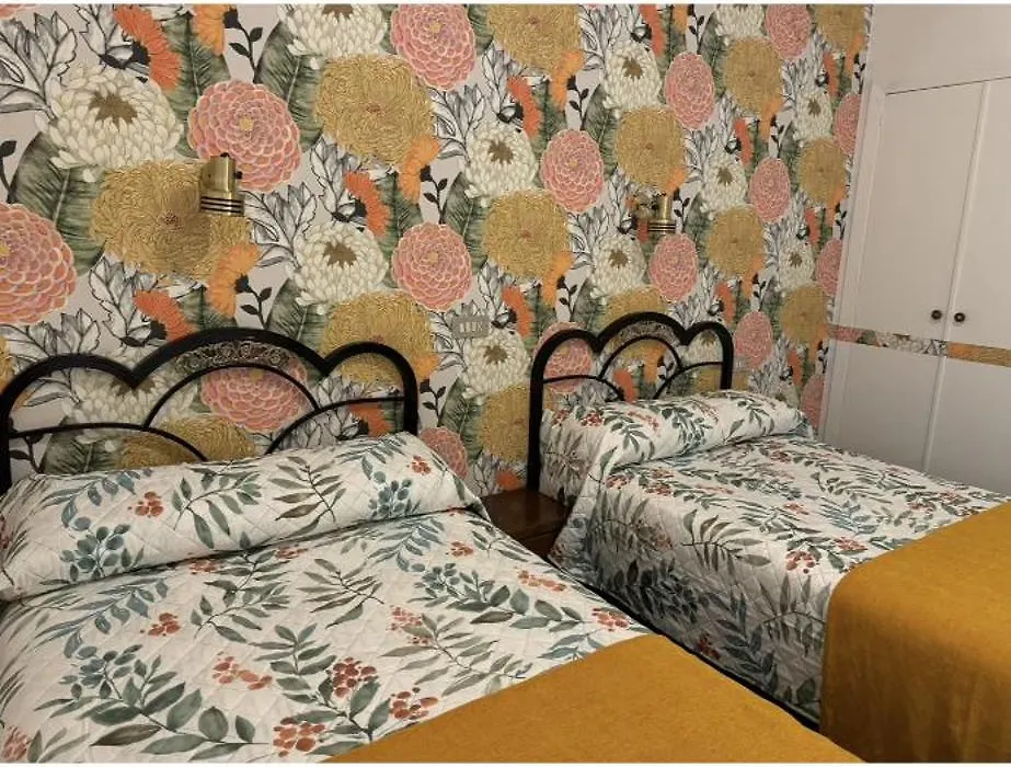 Hostal Pirineos-1